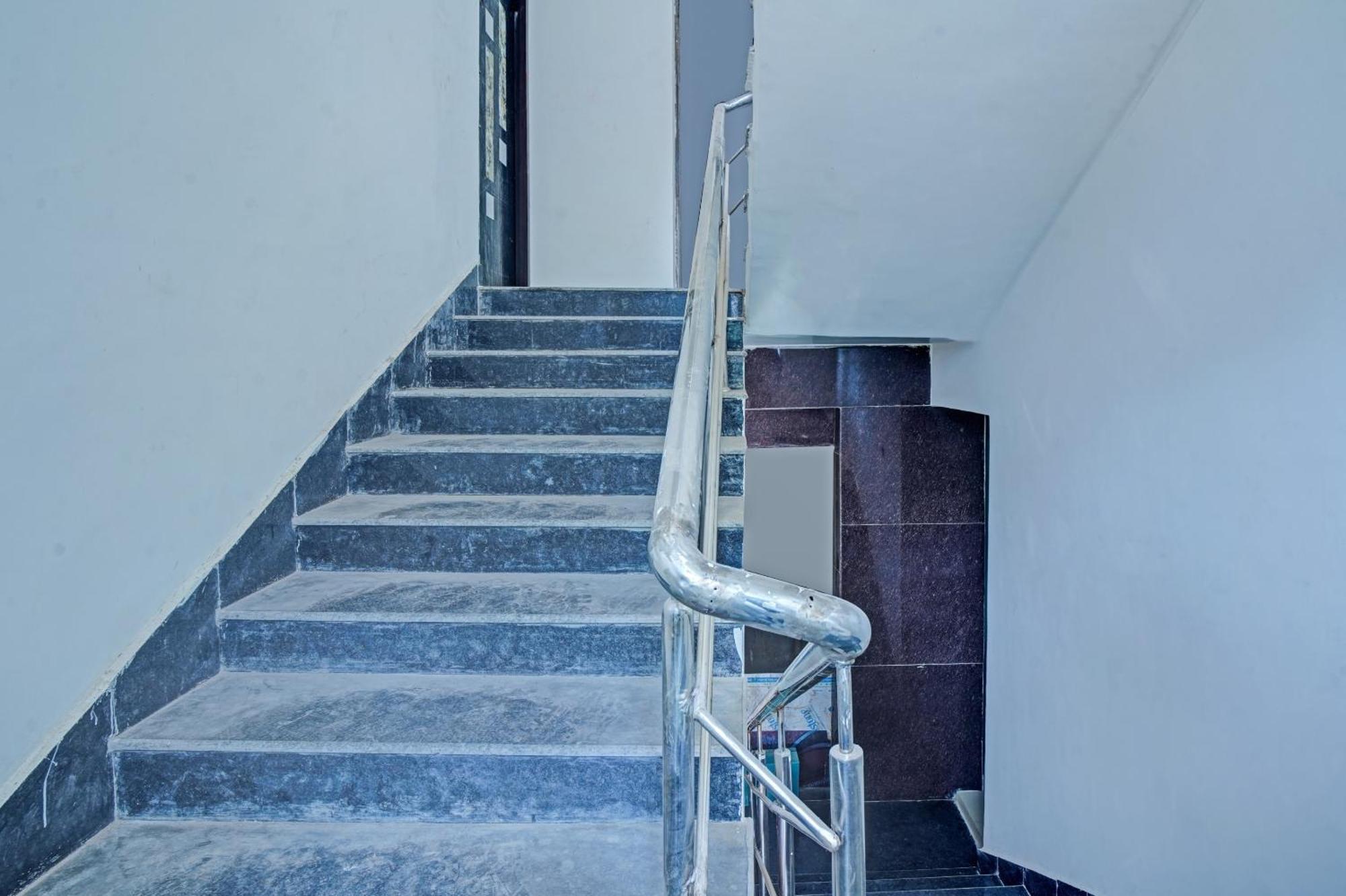 Flagship Hotel Sneh Inn Rms Colony Patna  Esterno foto
